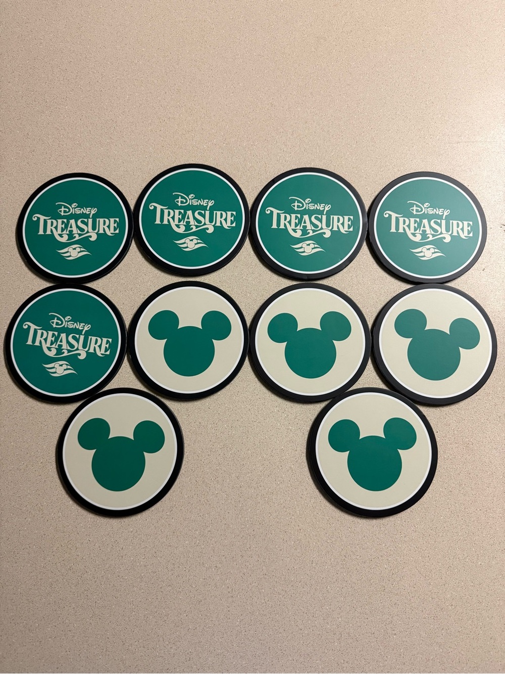 Disney Treasure Coasters Set of 10 – Mickey Tic Tac Toe / Coaster set